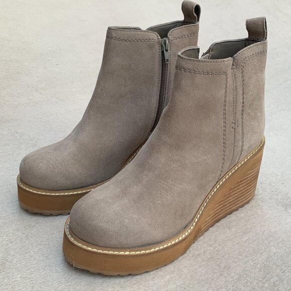 Diba True Comet Ride Circle It Suede Wedge Platform Booties Sz 7.5 NWT - Picture 4 of 16